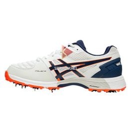 asics cricket studs